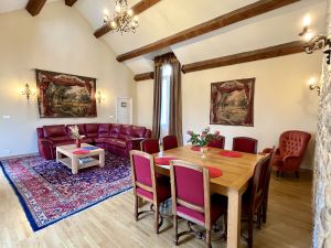 Lounge in the Templar apartment